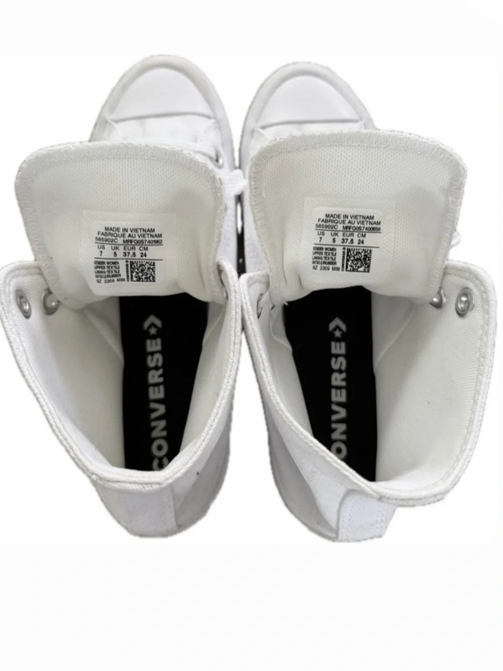 CONVERSE WOMEN 7 CHUCK TAYLOR ALL STAR LUGGED HIGH TOP WHITE PLATFORM SNEAKER